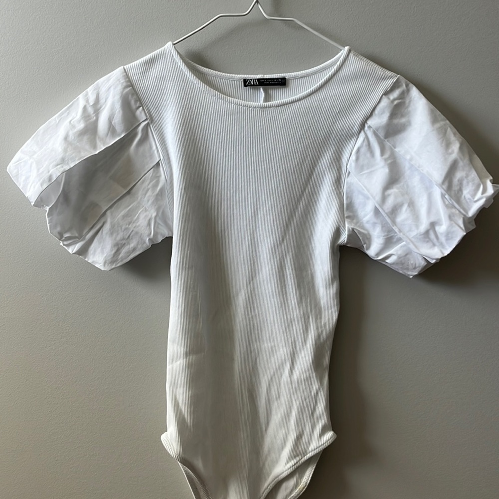 Zara white puff sleeve bodysuit